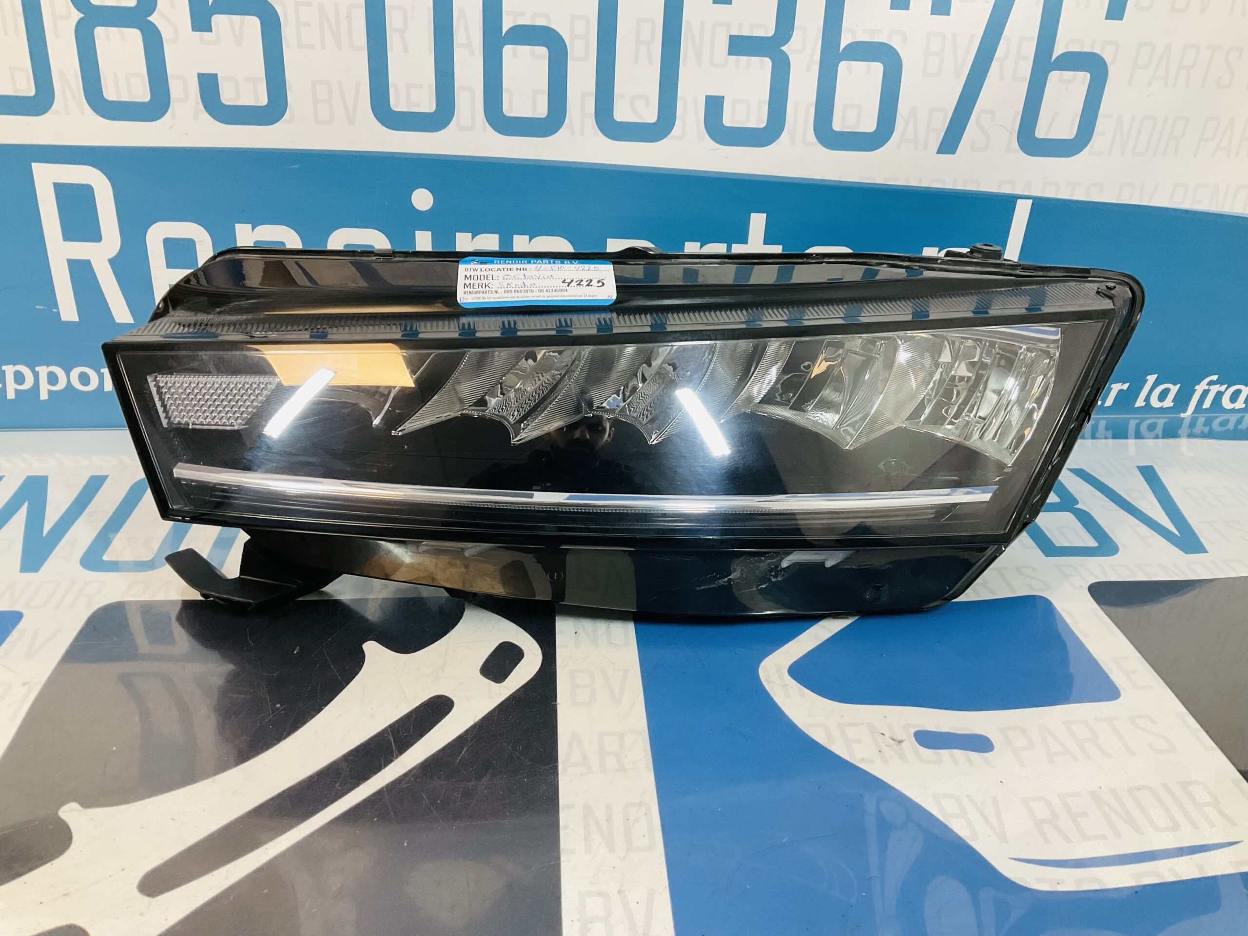 Koplamp Skoda Octavia MK4 Links Led 5E4941015 Origineel 4 F10 4225N